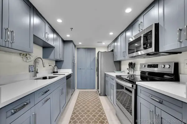 859 Jeffery Street #306, Boca Raton, FL 33487