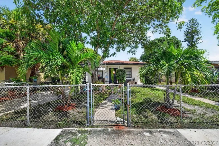 1020 S K Street, Lake Worth Beach, FL 33460 - #3