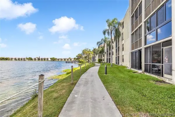 118 Lake Emerald Drive #103, Oakland Park, FL 33309
