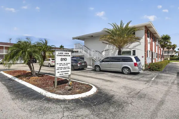 810 Lake Shore Drive #25, Lake Park, FL 33403