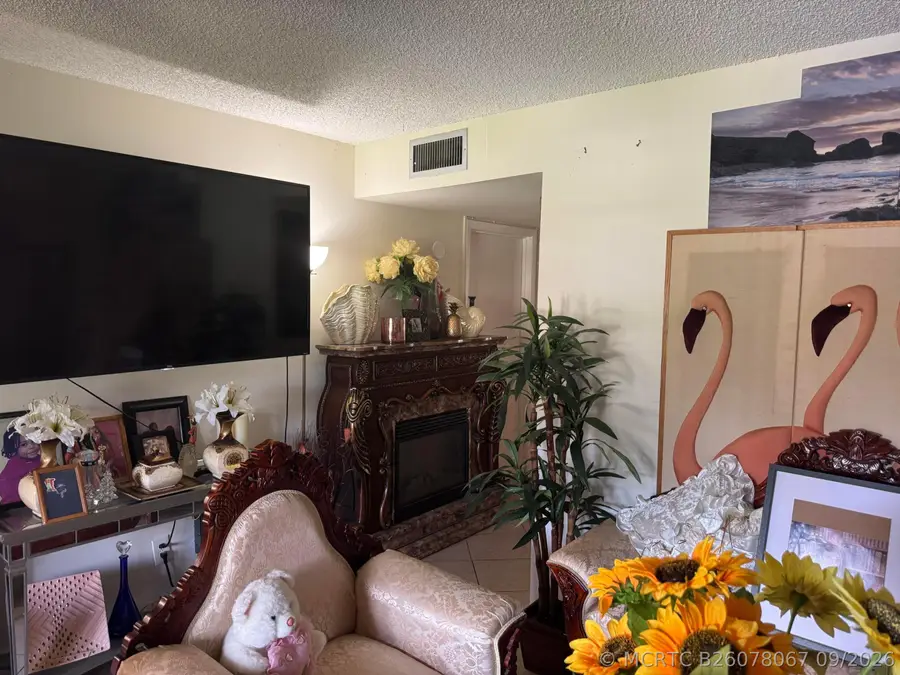 58 Woodland Drive #102, Vero Beach, FL 32962 - #3