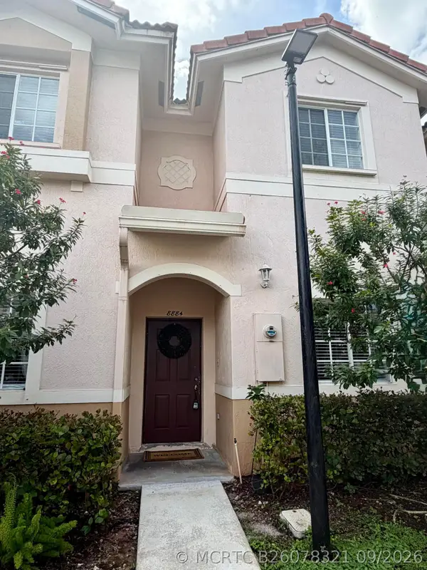 8884 N Isles Circle, Tamarac, FL 33321