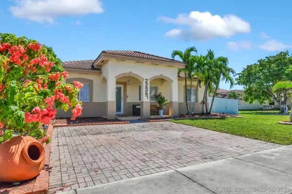 22567 SW 102nd Path, Cutler Bay, FL 33190