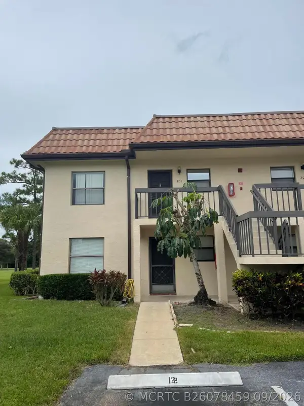 7101 Golf Colony Court #201, Lake Worth, FL 33467