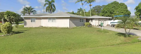 1525 SE Holiday Road, Port St Lucie, FL 34952