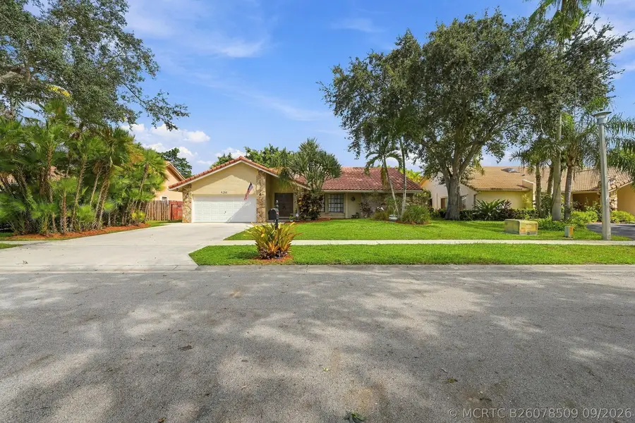 9255 NW 18th Street, Plantation, FL 33322 - #2
