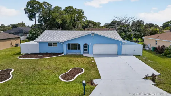 242 SE Duxbury Avenue, Port St Lucie, FL 34983