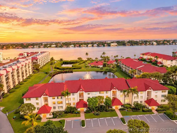 102 Half Moon Circle #F2, Hypoluxo, FL 33462