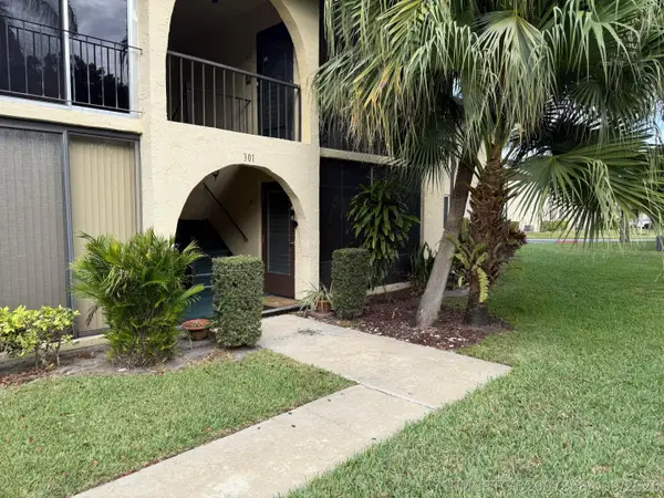 301 Pine Ridge Circle #B-1, Greenacres, FL 33463
