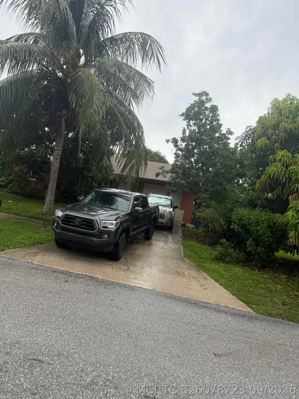 433 SW 10th Avenue, Boynton Beach, FL 33435
