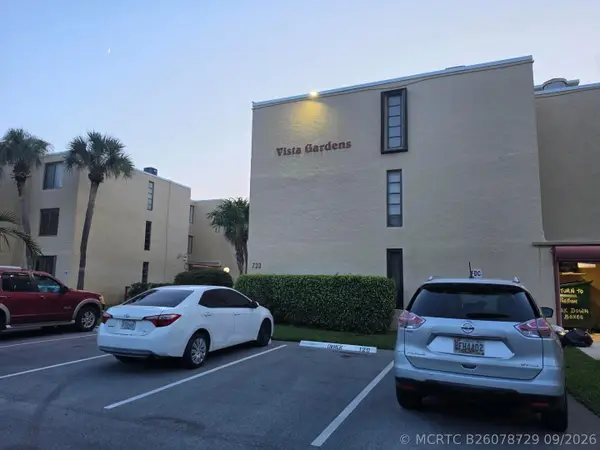 733 SE 1st Way #102, Deerfield Beach, FL 33441