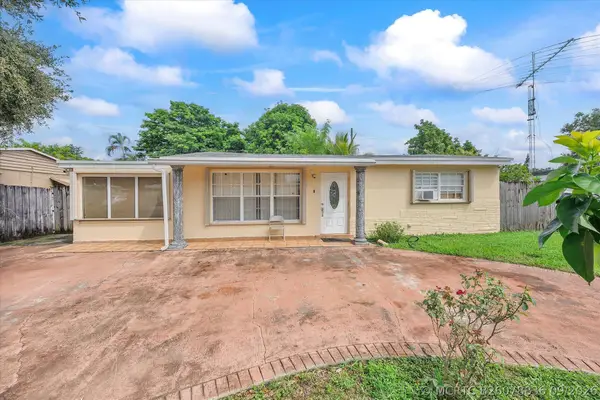 Address Withheld By Seller, Hollywood, FL 33024