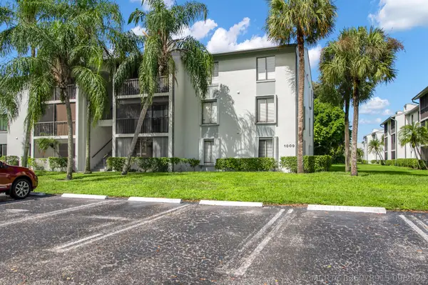 1009 Green Pine Boulevard #F3, West Palm Beach, FL 33409