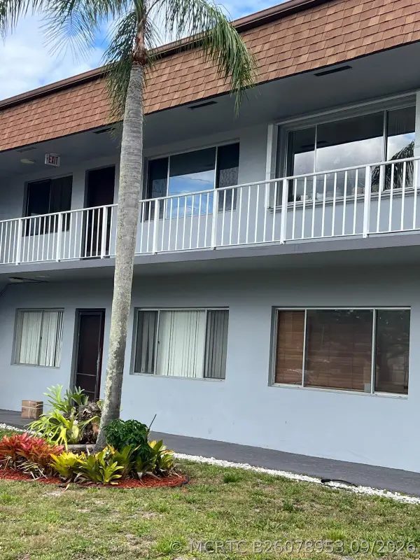 3 Crossings Circle #E, Boynton Beach, FL 33435