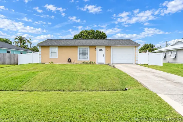 420 SW Parish Terrace, Port St Lucie, FL 34984