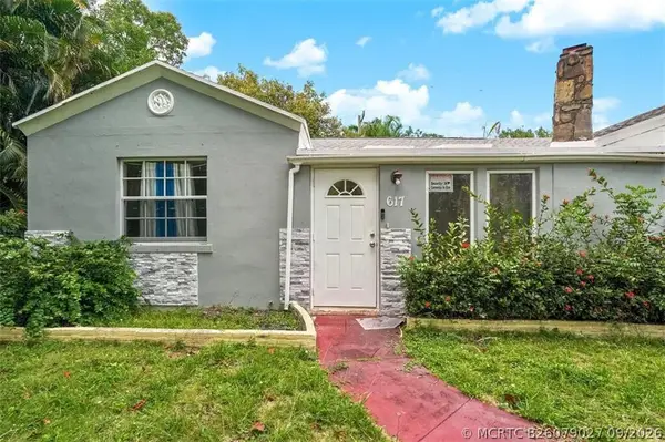 617 Lakeside, Boynton Beach, FL 33435
