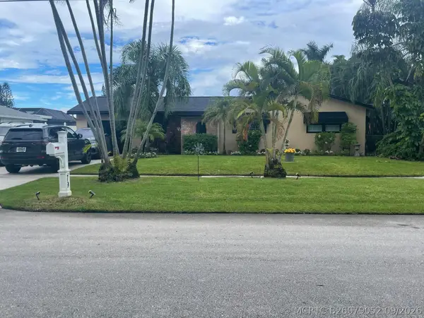 79 Oregon Lane, Boca Raton, FL 33487