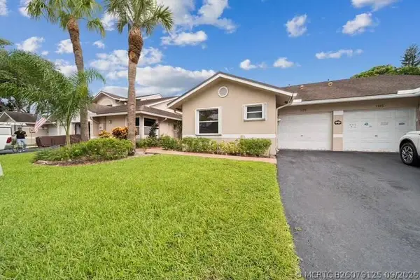 1129 W Lakes Drive, Deerfield Beach, FL 33442