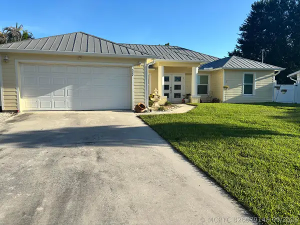 527 NW Avon Avenue, Port St Lucie, FL 34983