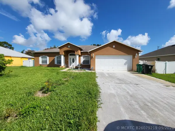561 SE Walters Terrace, Port St Lucie, FL 34983