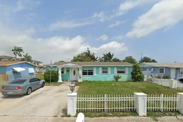 207 NE 6th Avenue, Boynton Beach, FL 33435 - #1