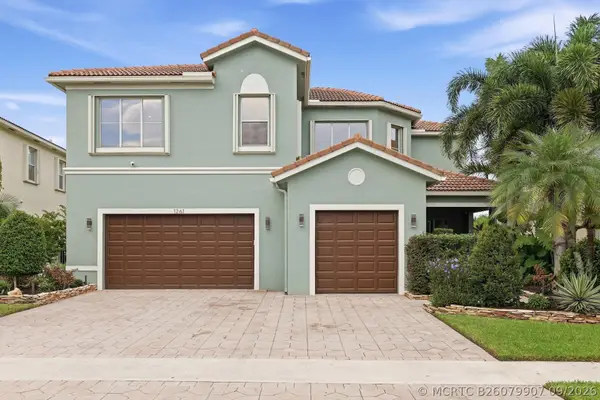 1261 Beacon Circle, Wellington, FL 33414