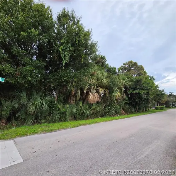 Address Withheld By Seller, Vero Beach, FL 32967