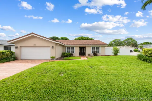 6760 Hollandaire Drive W, Boca Raton, FL 33433