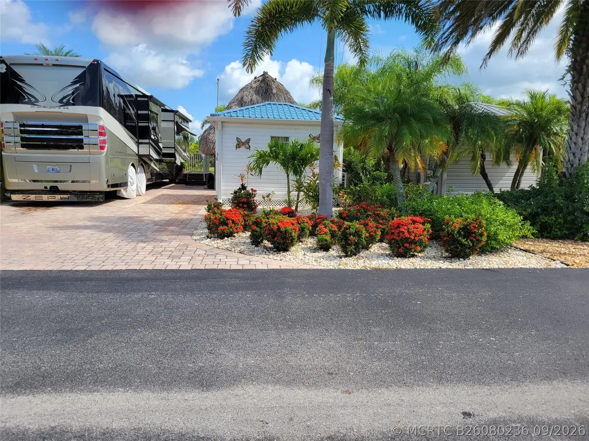 605 SW 42nd Cove, Okeechobee, FL 34974 - #1