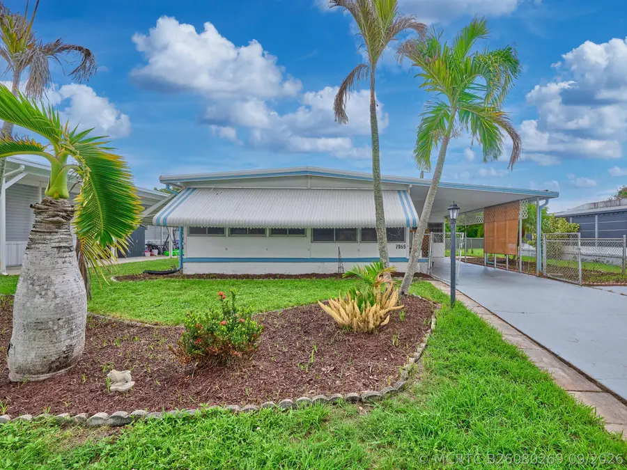 7965 SE Wren Avenue, Hobe Sound, FL 33455 - #2
