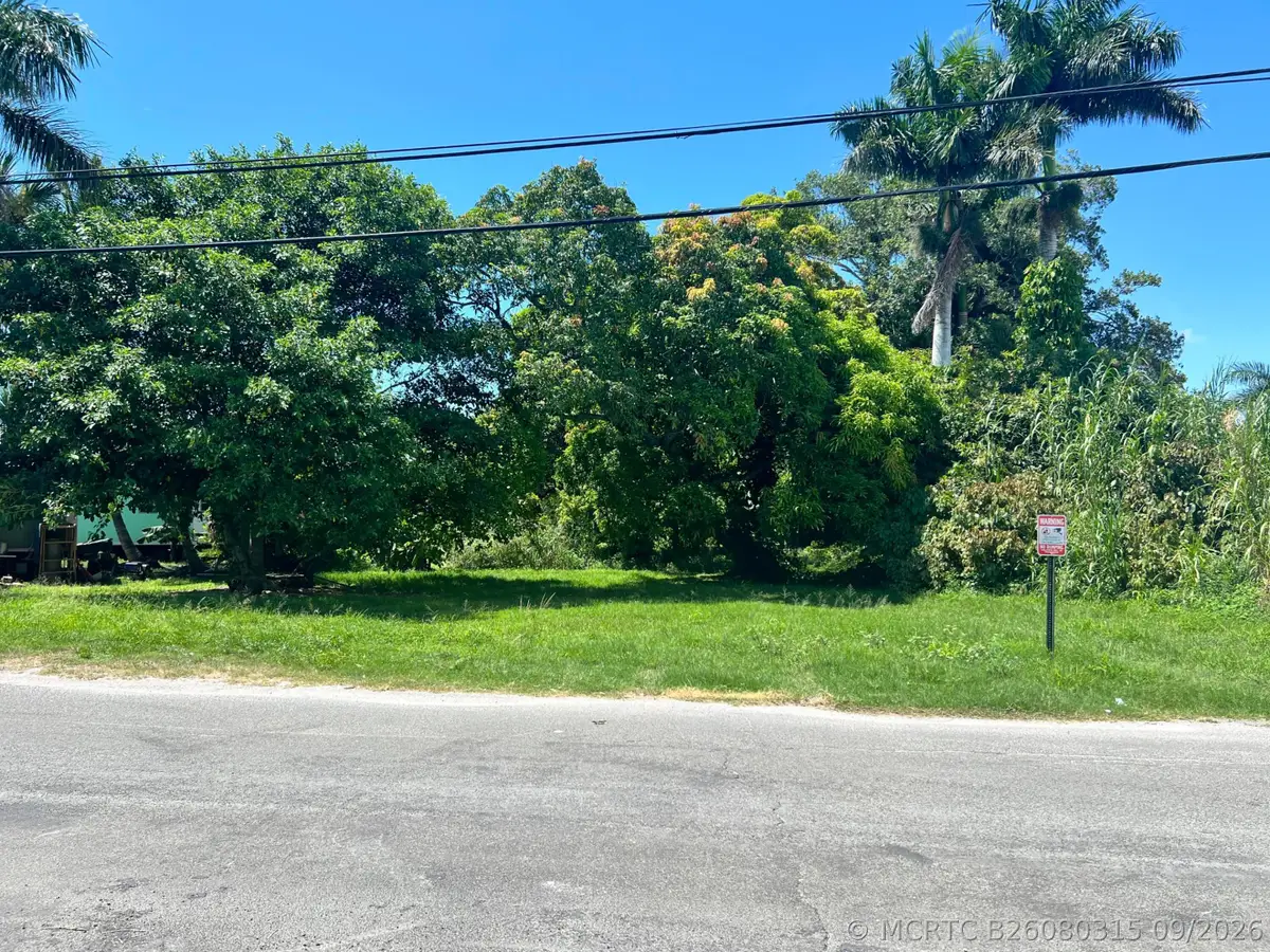 197 W Main Street, Pahokee, FL 33476 - #1