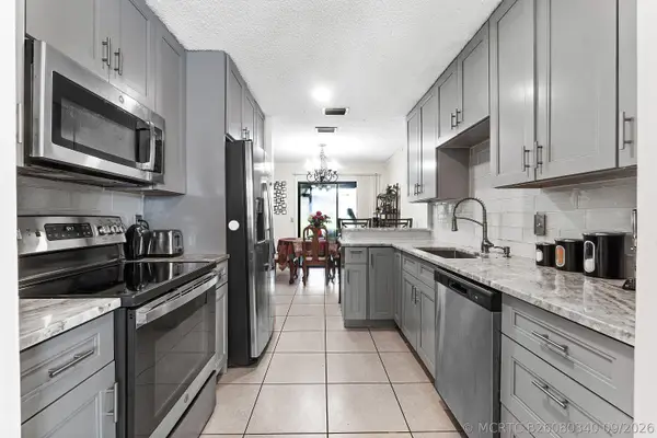 1595 Woodbridge Lakes Circle, West Palm Beach, FL 33406
