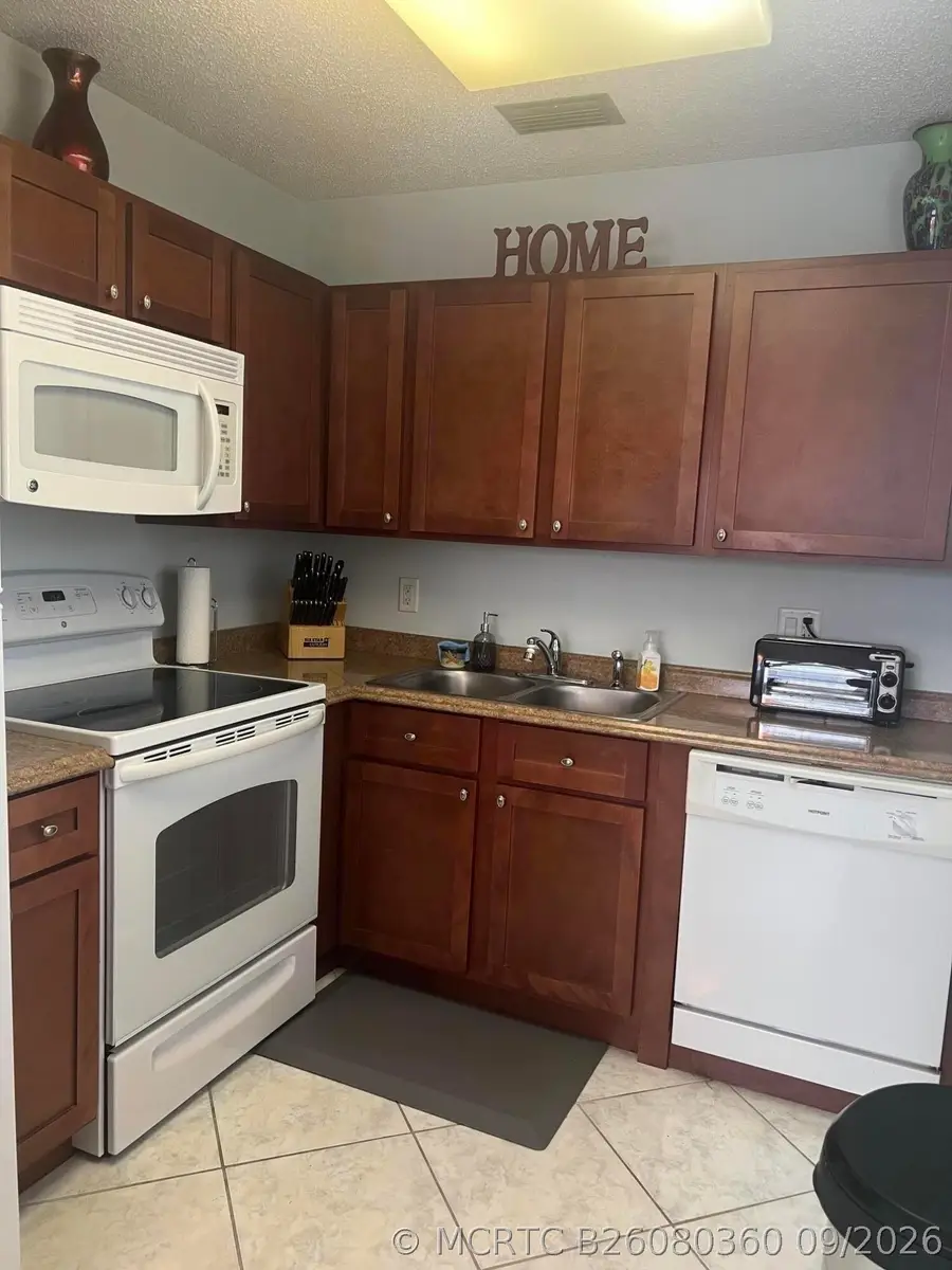 26 Lake Vista Trail #105, Port Saint Lucie, FL 34952 - #2