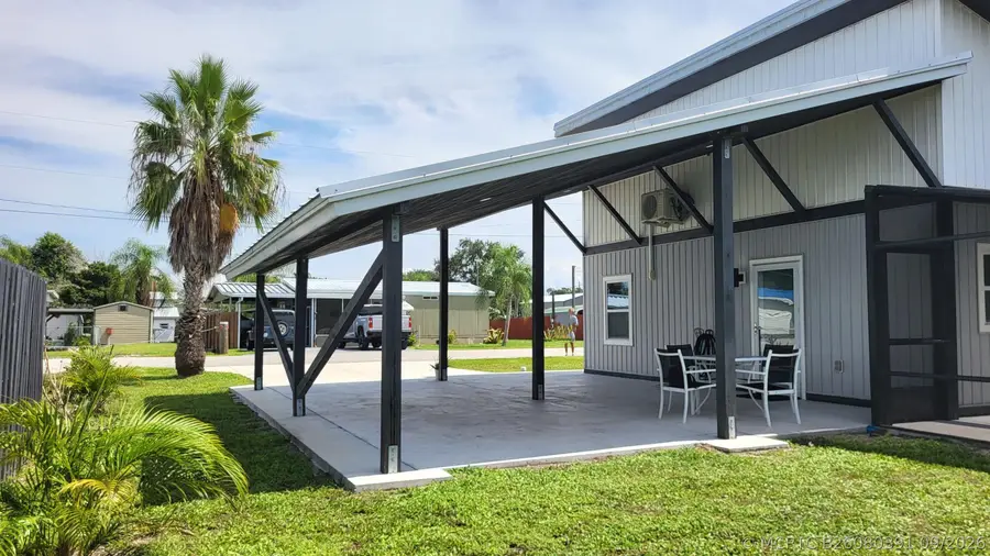 1052 10th Street, Okeechobee, FL 34974 - #3