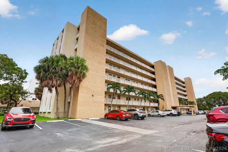 620 NE 12th Avenue #202, Hallandale Beach, FL 33009 - #2