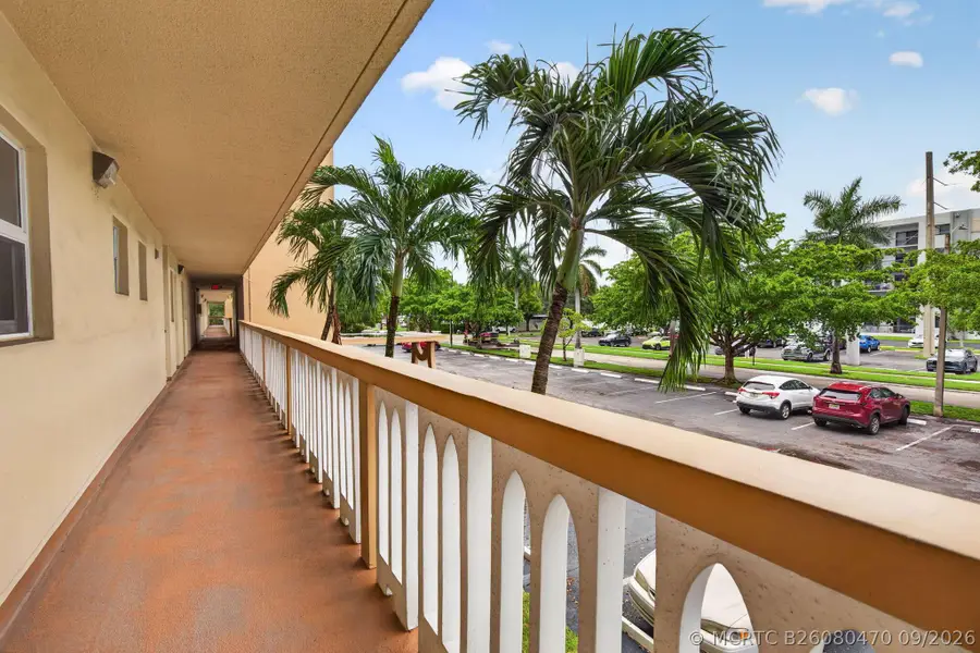 620 NE 12th Avenue #202, Hallandale Beach, FL 33009 - #3