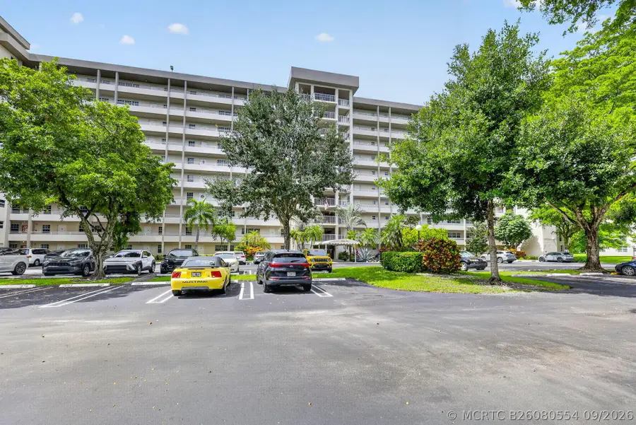 575 Oaks Lane #102, Pompano Beach, FL 33069 - #2