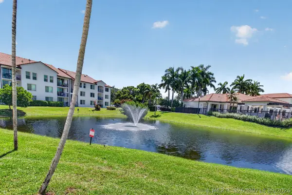 417 Villa Circle, Boynton Beach, FL 33435