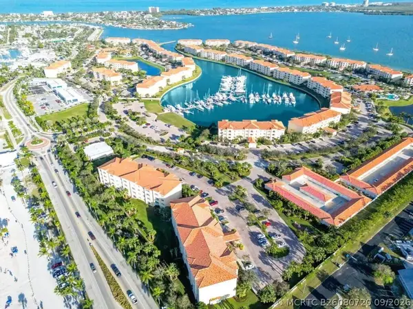 36 Harbour Isle Drive W #304, Fort Pierce, FL 34949