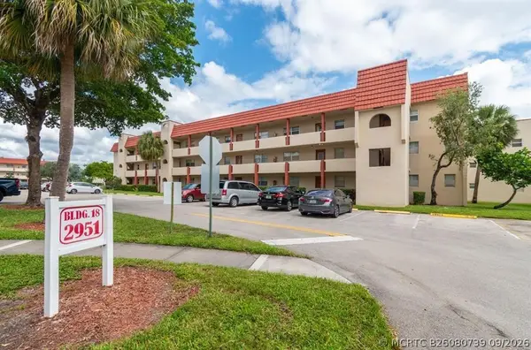 2951 Sunrise Lakes Drive E, Sunrise, FL 33322