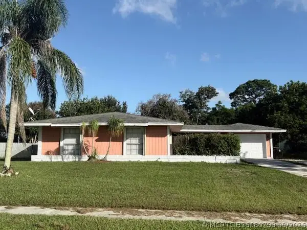 357 NE Camelot Drive, Port St Lucie, FL 34983