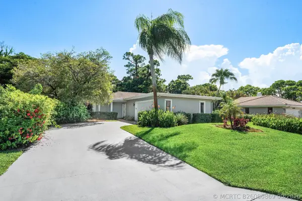 6387 Eastpointe Pines Street, Palm Beach Gardens, FL 33418