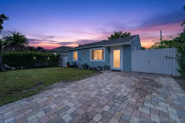 946 Mcintosh Street, West Palm Beach, FL 33405