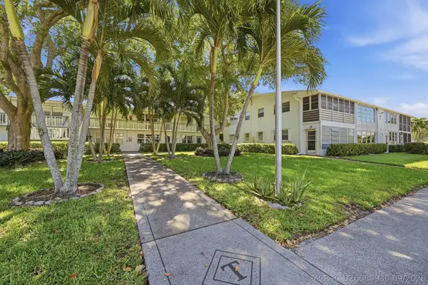 551 Durham Circle #T, Deerfield Beach, FL 33442