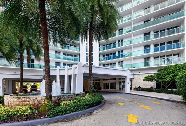 100 Bayview Drive #620, Sunny Isles Beach, FL 33160