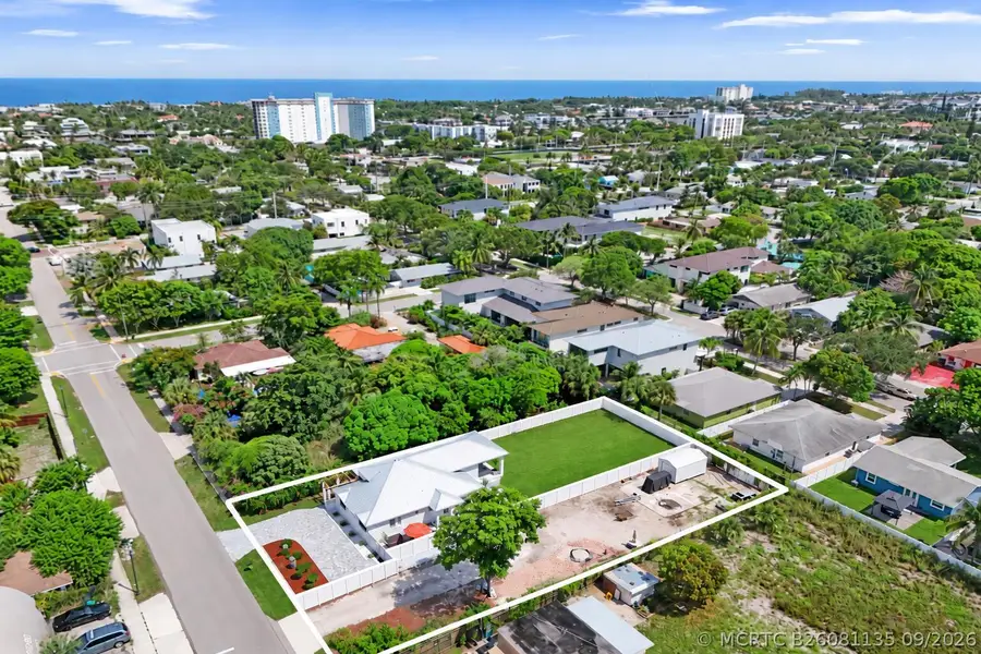 202 SE 4th Street, Delray Beach, FL 33483 - #2