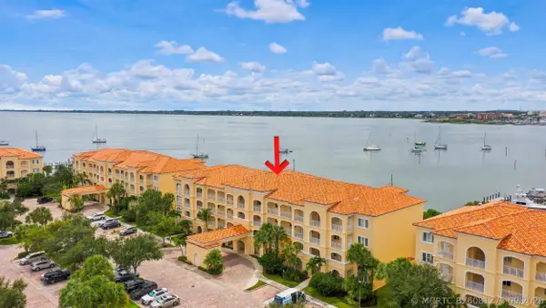 32 Harbour Isle Drive W #103, Fort Pierce, FL 34949