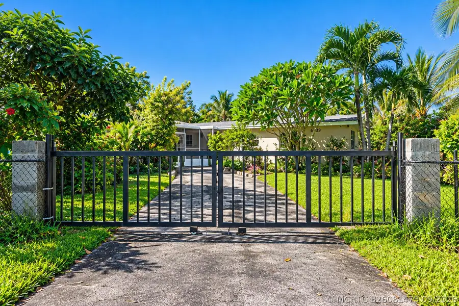 639 Madeline Court, West Palm Beach, FL 33413 - #2
