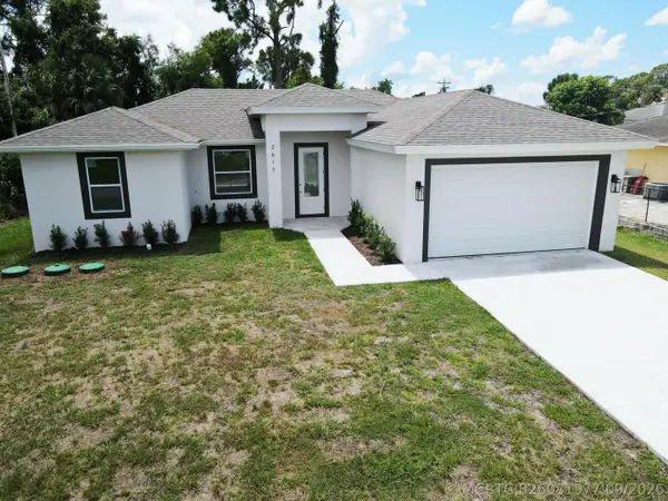 2617 10th Street W, Lehigh Acres, FL 33971
