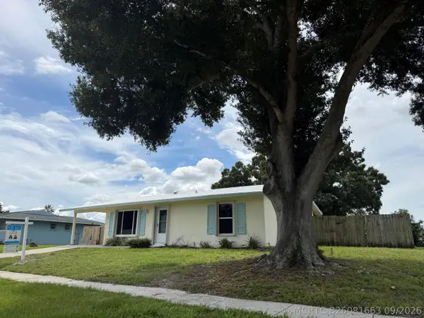 142 NE Bracken Road, Port St Lucie, FL 34983